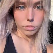 Diplomata in Arti Grafiche offre ripetizioni in
Italiano, Storia/Storia dell’Arte, Grafica